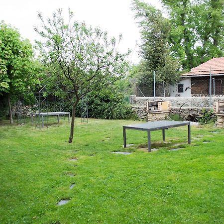 Apartamentos Rurales Alvado Tamajon Екстериор снимка